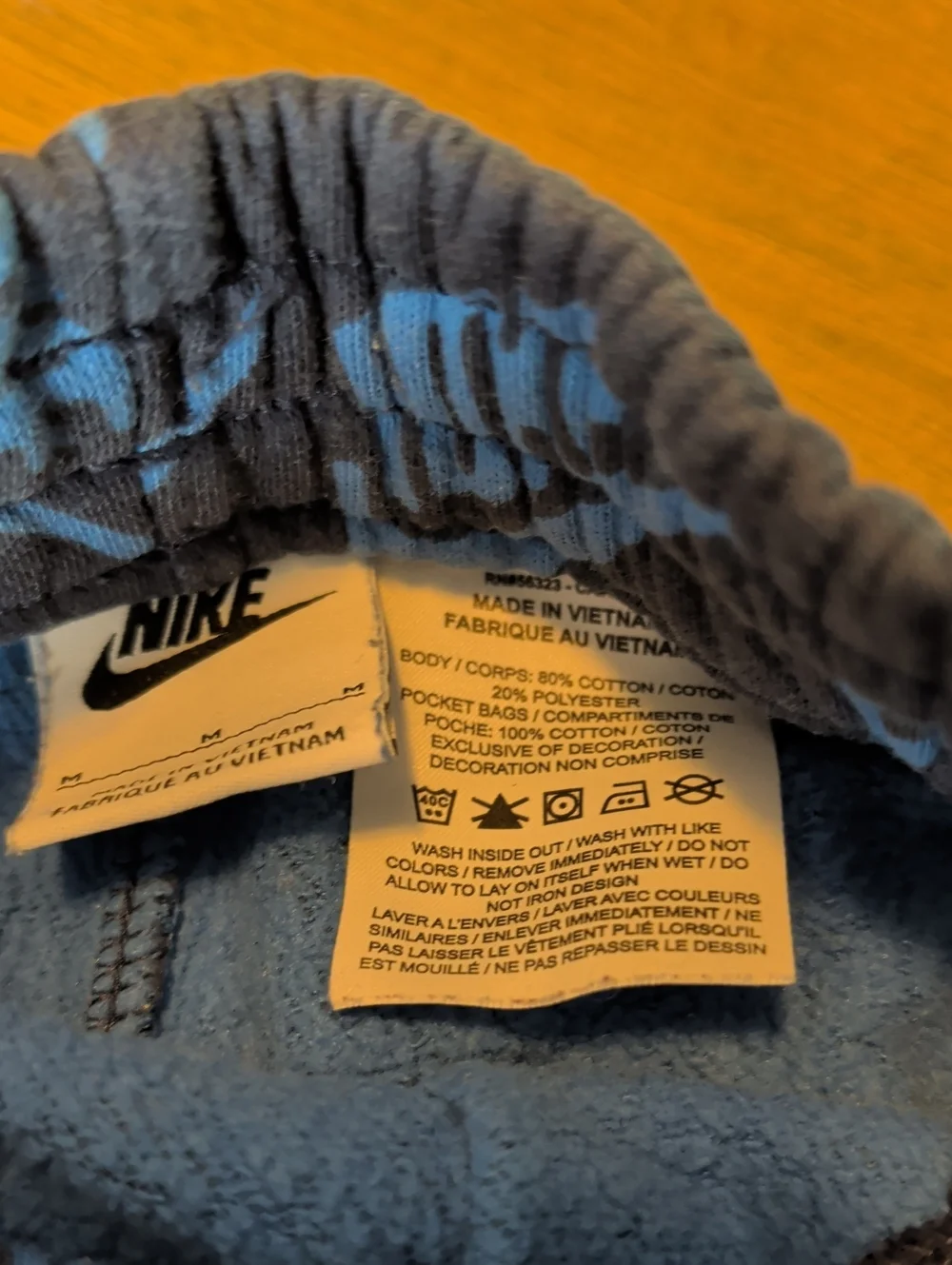 Youth Nike Lot Of Shirts And Sweatpants Size M 10-12